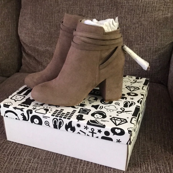 BAMBOO Shoes - Beige booties